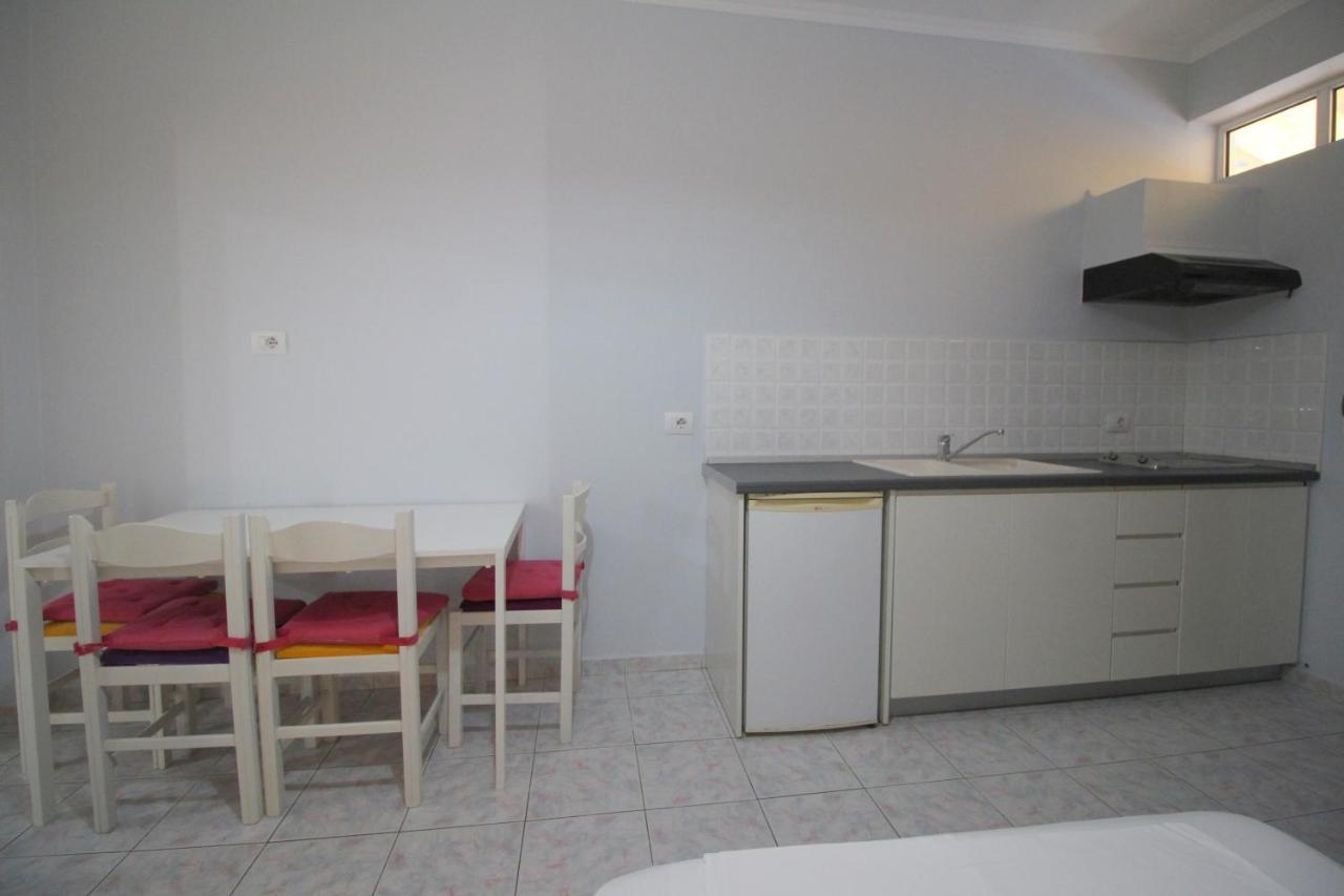 Murati Suites Sarande Exterior photo