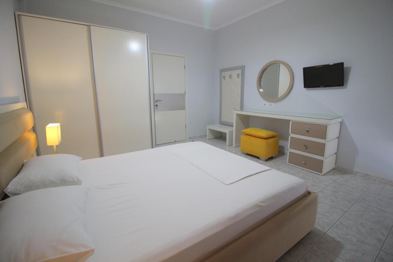 Murati Suites Sarande Exterior photo